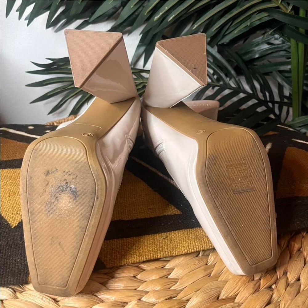 Elegant Cream Ankle Boots - Picture 4 of 4